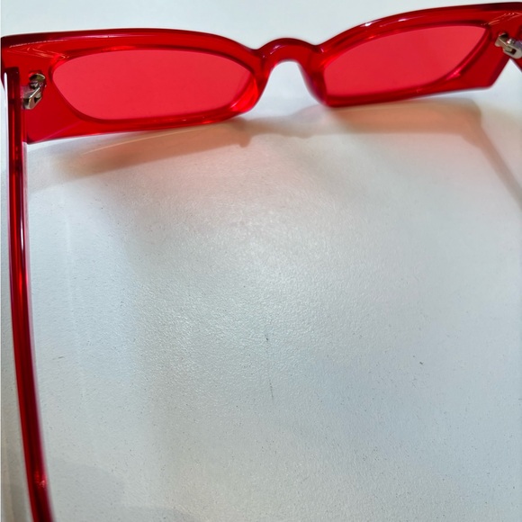 Roberi & Fraud Geraldine Sunglasses in Red - Picture 5 of 8